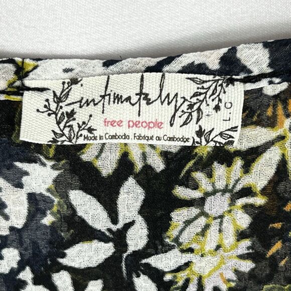 Intimately Free People Say It To Me Floral Ruffled Lace Bottom Bodysuit Large - Picture 9 of 11